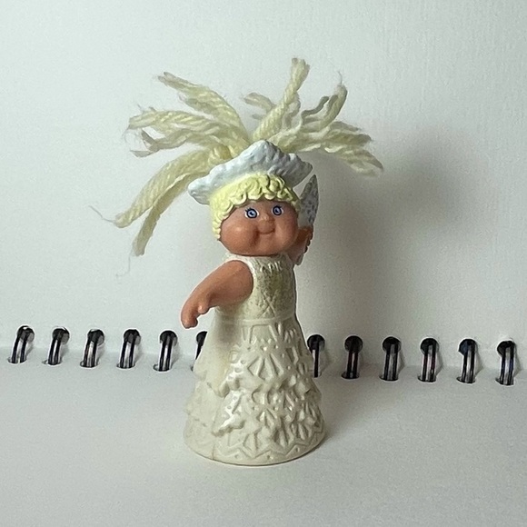 McDonald’s 1994 Cabbage Patch Kids Snow Fairy Michelle Elyse Happy Meal Toy - Picture 3 of 8